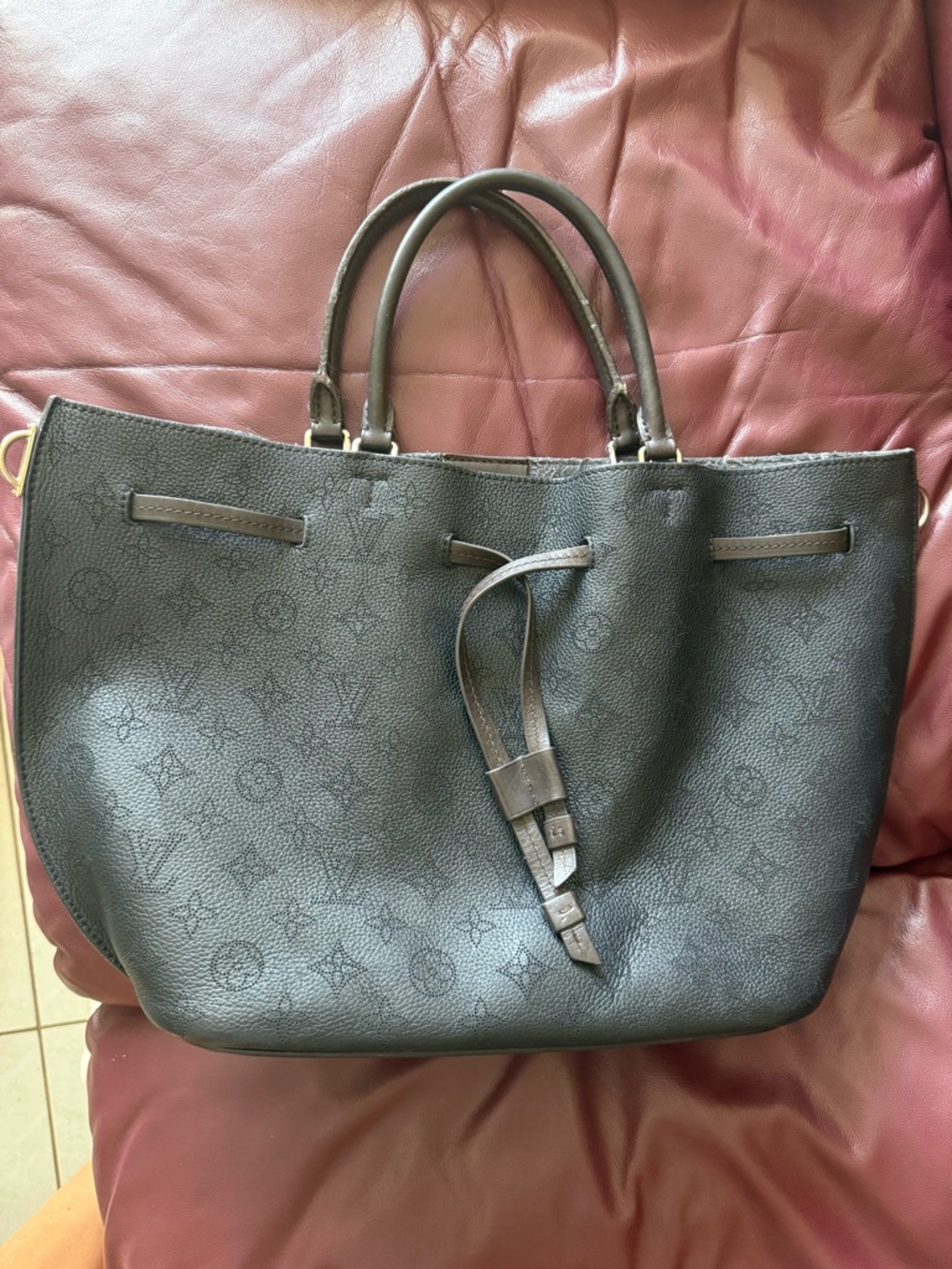 Louis Vuitton Bag Girolata Mahina Leather Black Shoulder Tote Authentic Handbag